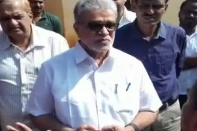 Pratapachandra Shetty who returned the car and the bungalow