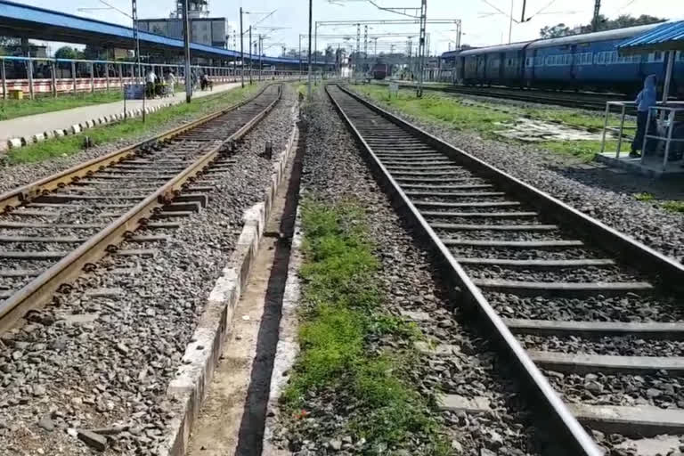 Railway gate will remain closed due to railway track repair in raipur