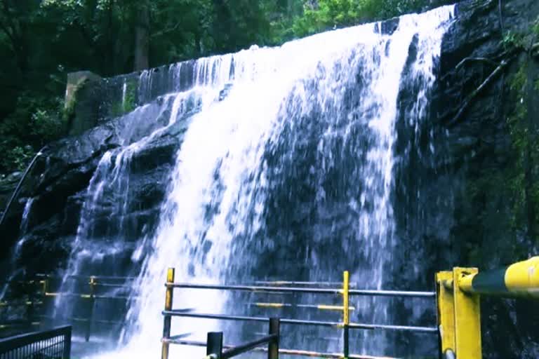 சுருளி அருவியைத் திறக்க பொதுமக்கள் கோரிக்கை  சுருளி அருவி  Public demand to open Suruli Falls  Suruli Falls  Theni District News  தேனி மாவட்டச் செய்திகள்  தமிழ்நாடு தற்போதைய செய்திகள்  Tamil Nadu Current News