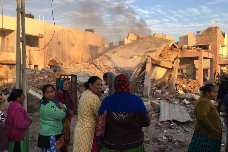 Gujarat: 2 killed, 1 injured as 2 houses collapse after blast