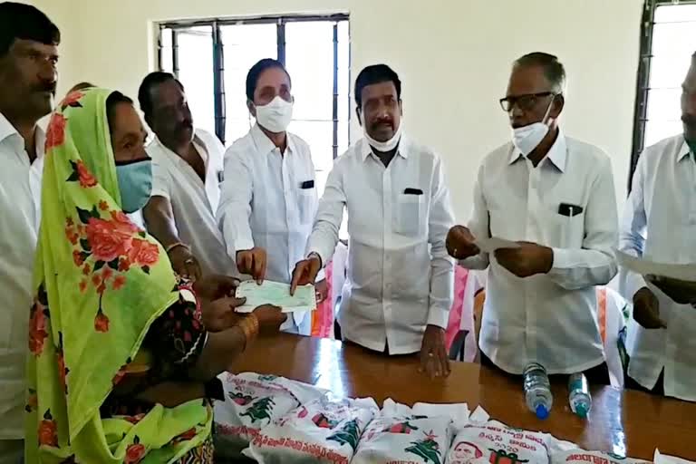 kodangal mla patnam mahendar reddy meet with counselors and officers