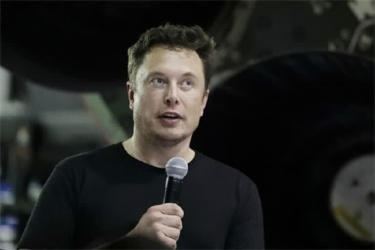 I wanted to buy tesla but apple ceo didn't agree says elan musk