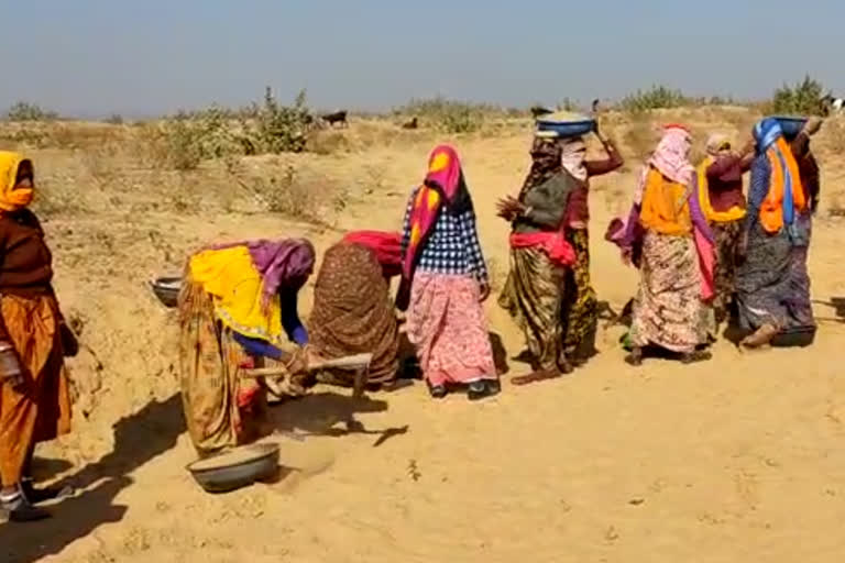 villagers protest in jaipur, employment in mnrega