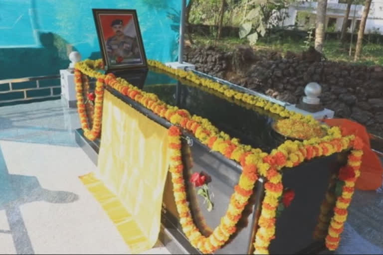 soldier  memorial hall in the hometown of the martyred soldier  soldier  വീരമൃത്യു വരിച്ച ജവാന് ജന്മനാട്ടില്‍ സ്മൃതിമണ്ഡപമൊരുക്കി നാട്ടുകാര്‍  ജവാന് ജന്മനാട്ടില്‍ സ്മൃതിമണ്ഡപമൊരുക്കി നാട്ടുകാര്‍  സ്മൃതിമണ്ഡപം