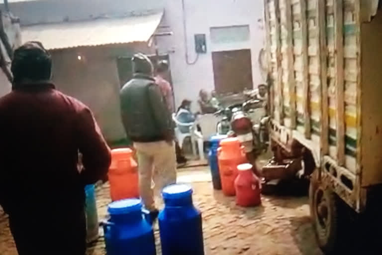 Food department seized 300 liters adulterated milk in Morena