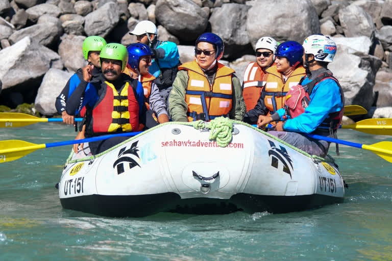 Rijiju flags off rafting expedition to study Brahmaputra