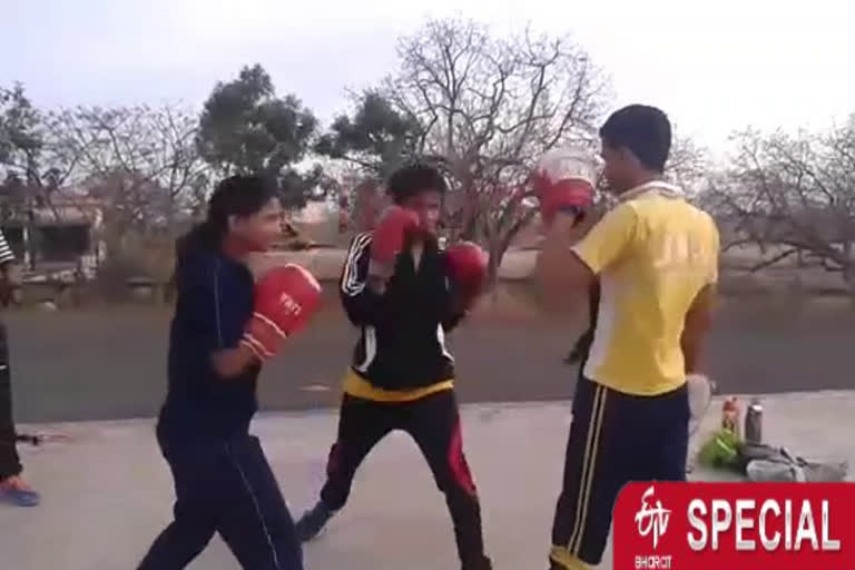 Shaheen boxer player