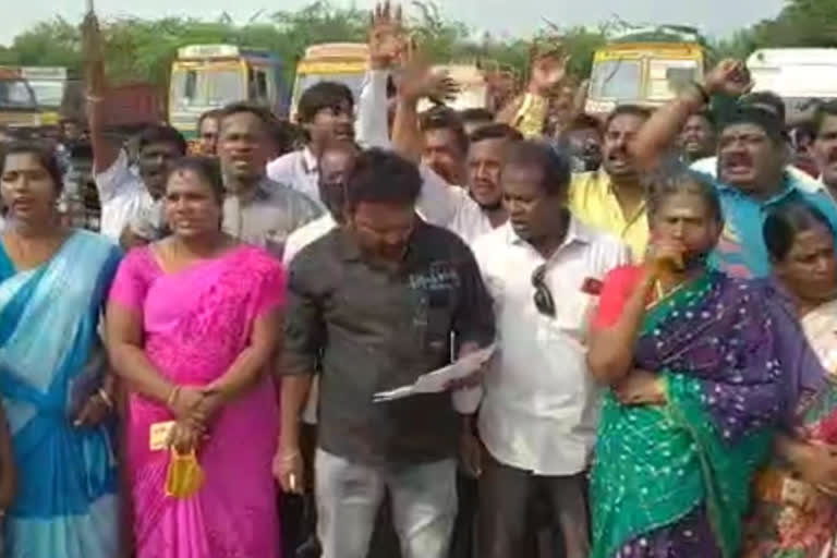 Contract workers protest at a centrally owned company in Tiruvottiyur