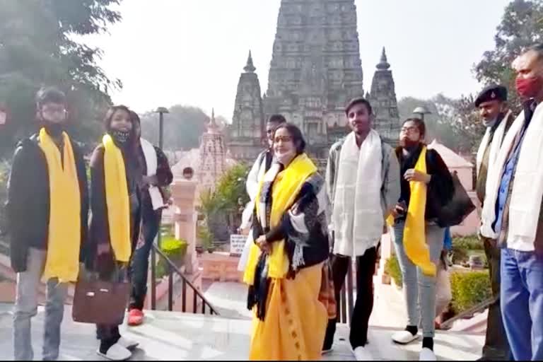 transport minister shila devi visit bodhgaya temple with family