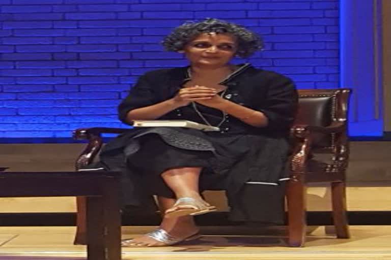 Arundhati roy