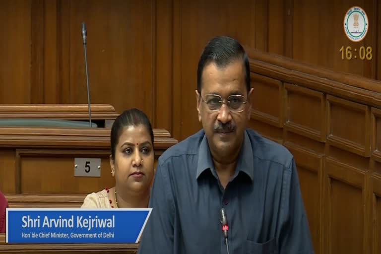 CM Kejriwal targeted PM Modi: केजरीवाल बोले- ऊपर से नीचे तक अनपढ़ों की जमात...