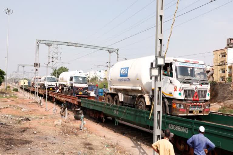 Third Oxygen Express started from hyderabad,  Third Oxygen Express