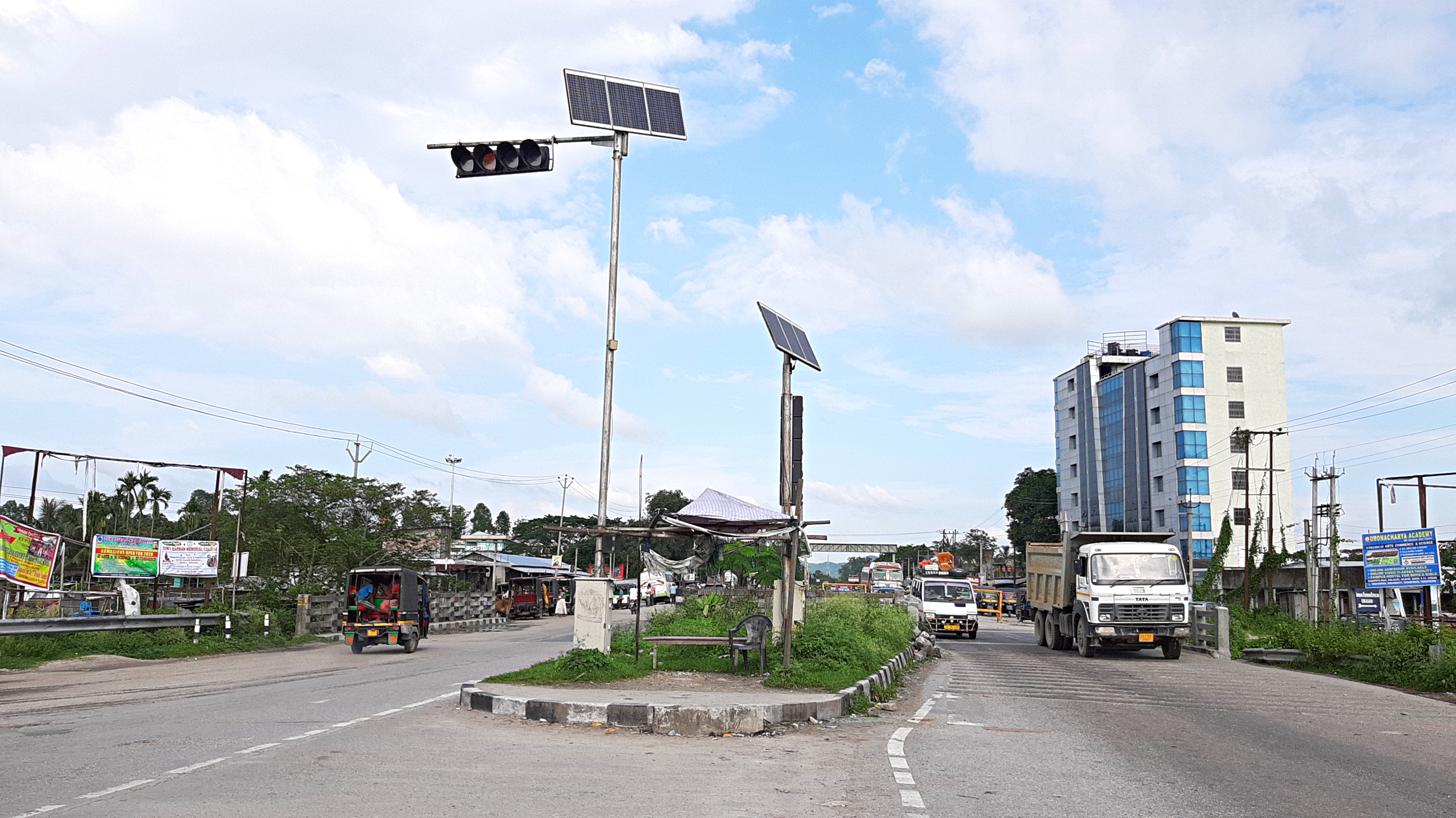 Chirang Traffike signal damage