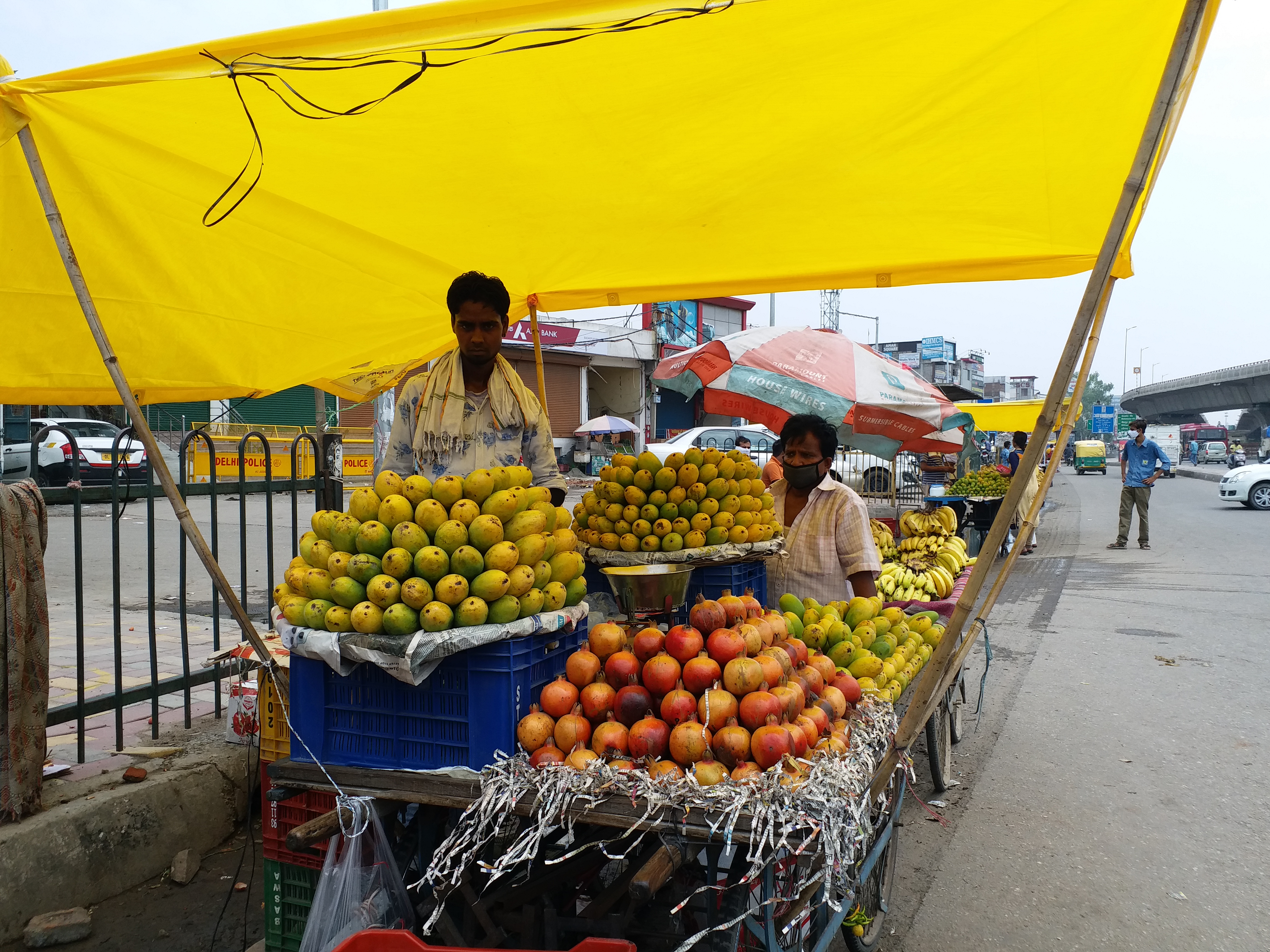 fruit sellers upset due mangoes not selling after lockdown