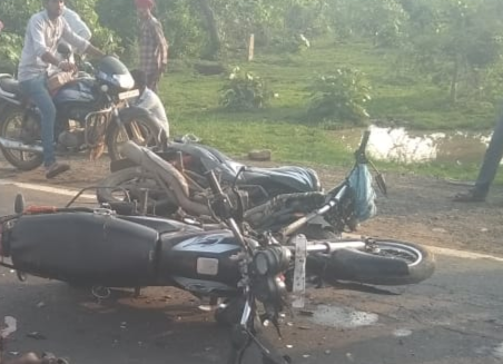 two-bikes-collided-three-people-died-and-three-people-injured-in-hoshangabad