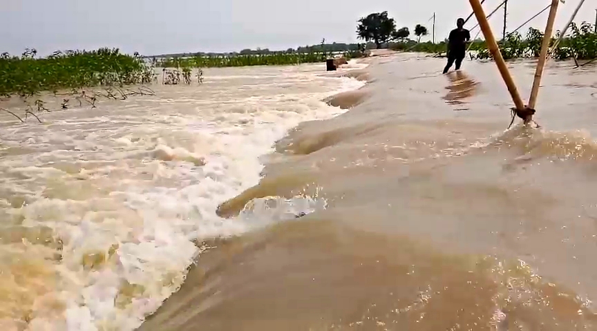 NAGAON BARHAMPUR MASSIVE  FLOOD ETV BHARAT ASSAM REPORT