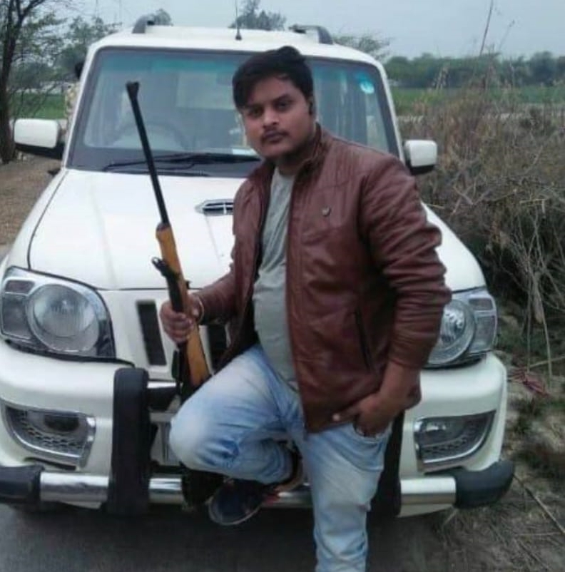 close aide of vikas dubey killed