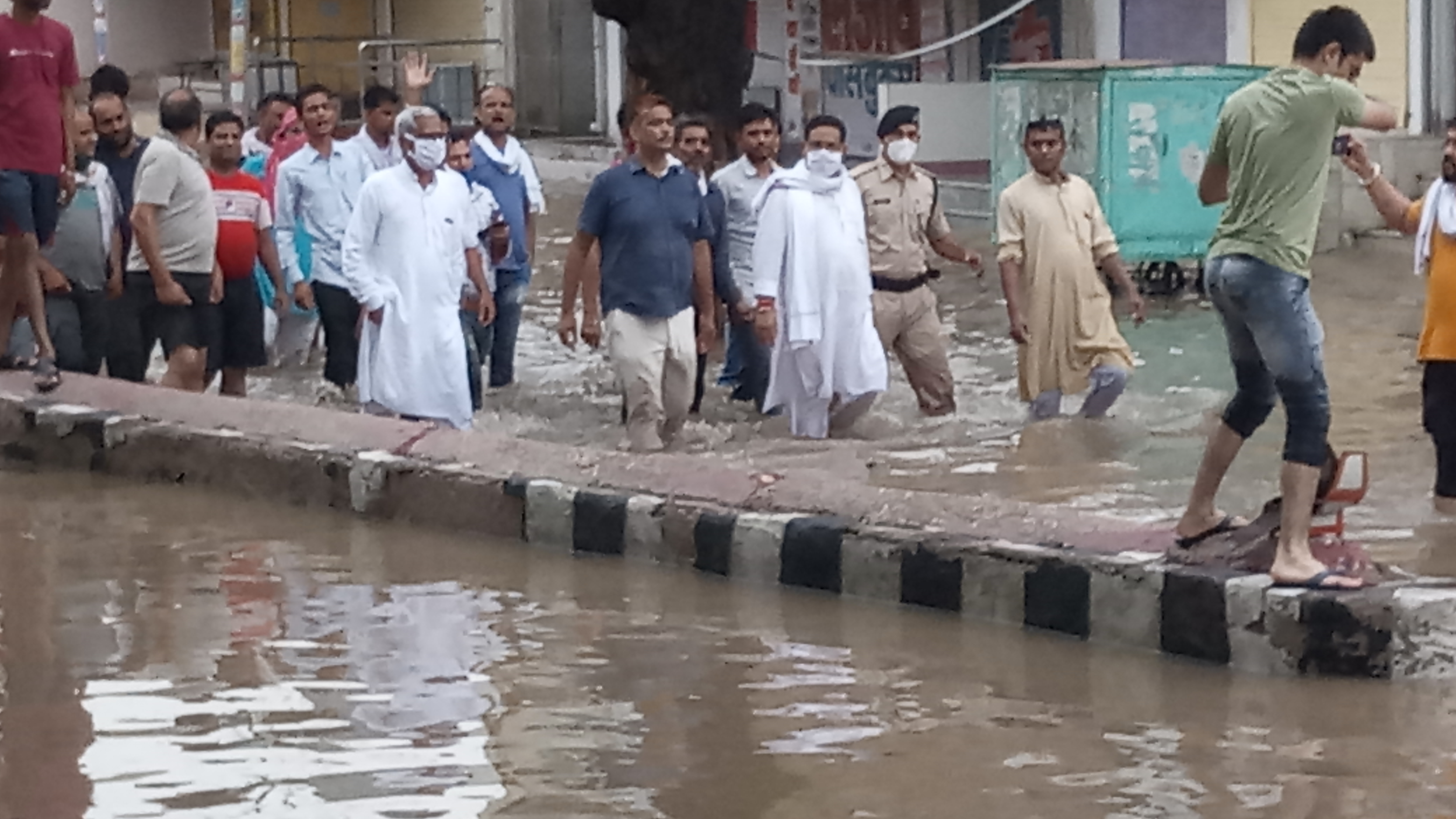 चूरू न्यूज,  राजस्थान न्यूज,  अभिनेश महर्षि का धरना,  भाजपा विधायक का नगरपालिका के खिलाफ धरना,  रतनगढ़ नगरपालिका