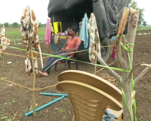 A soldier quarantined in his farm in order to not harm anyone