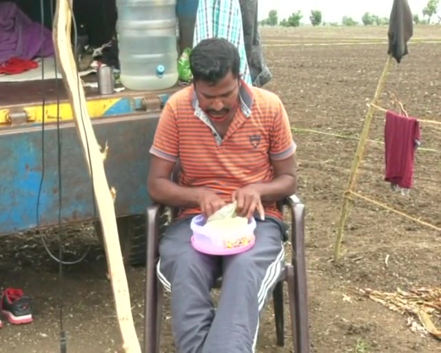 A soldier quarantined in his farm in order to not harm anyone