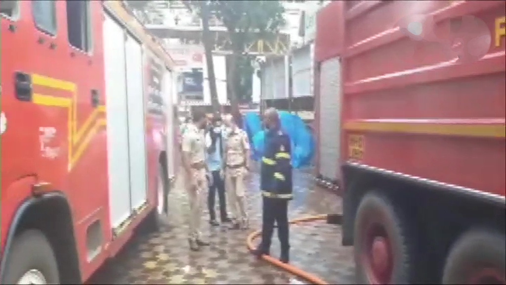 Fire breaks out at a shopping centre at Borivali West in Mumbai