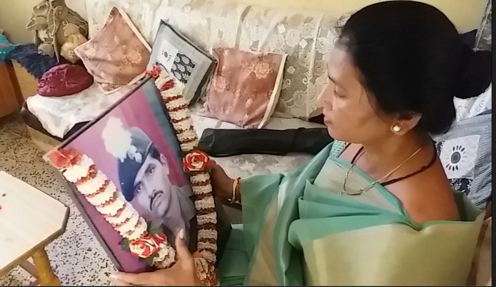 Pratibha Yadav, wife of Shaheed Rajendra Yadav