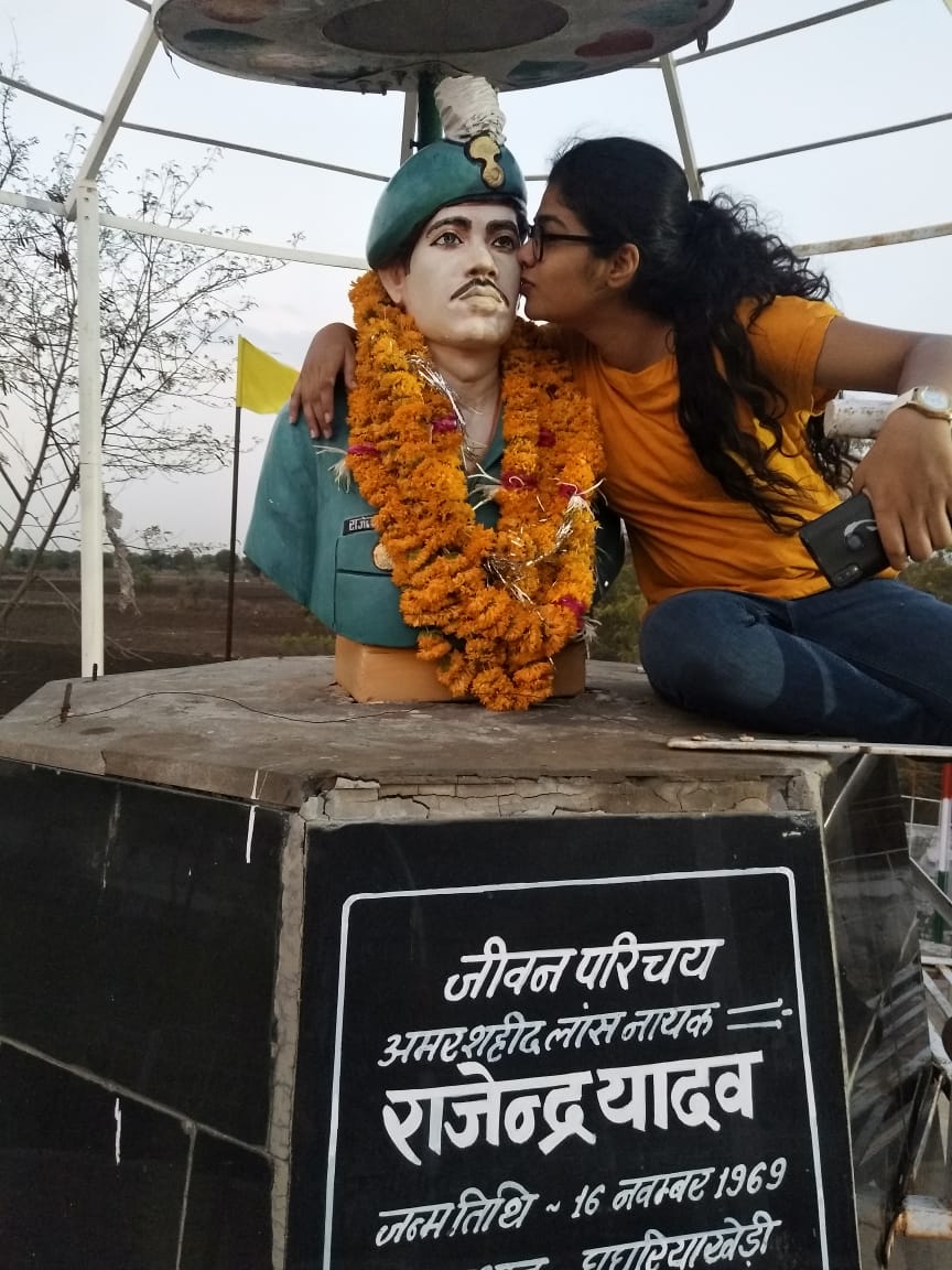 His daughter at the memorial of Shaheed Rajendra Yadav