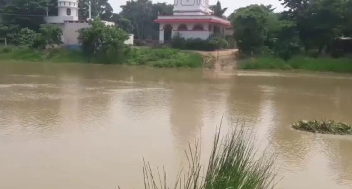 उफनाने लगी नदियां