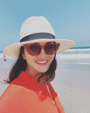 Sunny Leone is social distancing at the beach