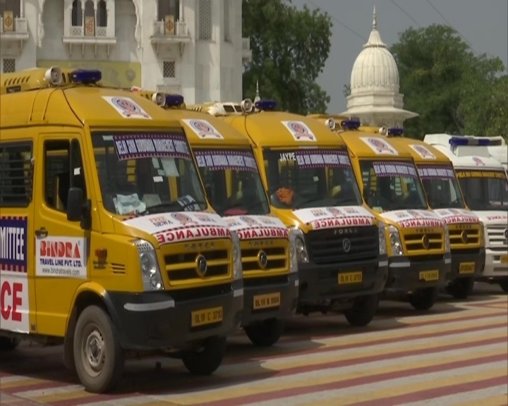 free ambulance service in delhi