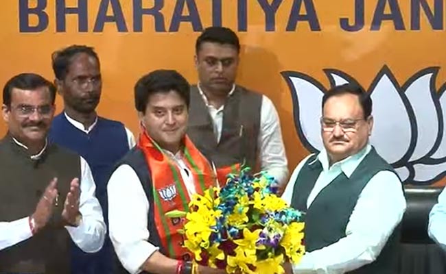 Jyotiraditya Scindia joins BJP