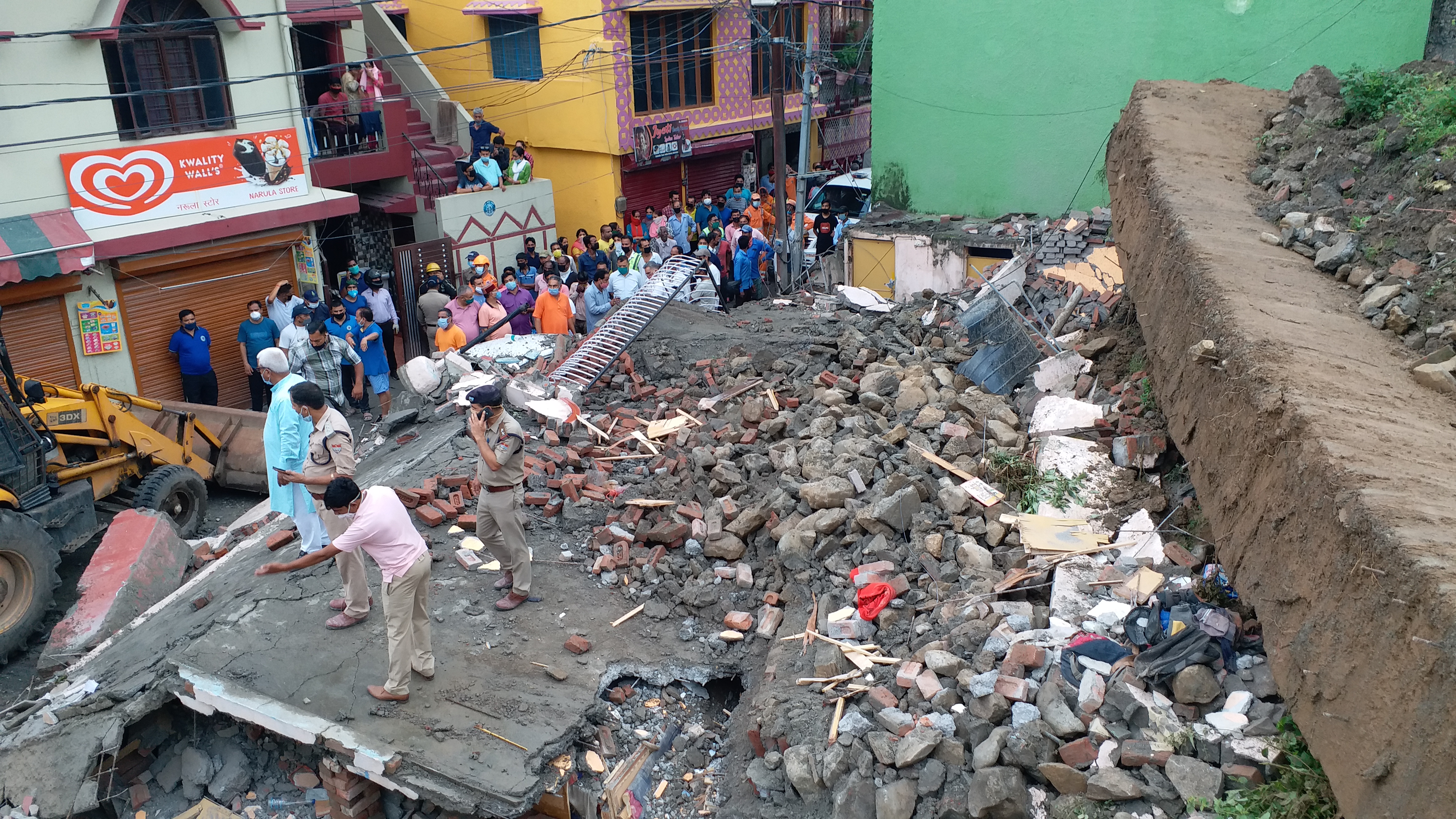 chukhuwala building collapse