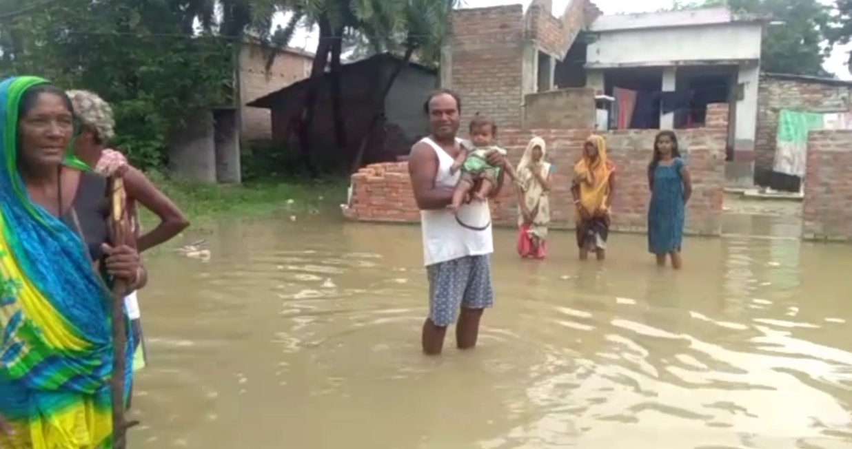 जलमग्न हुआ गांव