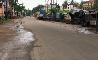 COVID-19: Shops shut, transport off roads as lockdown enforced in W Bengal