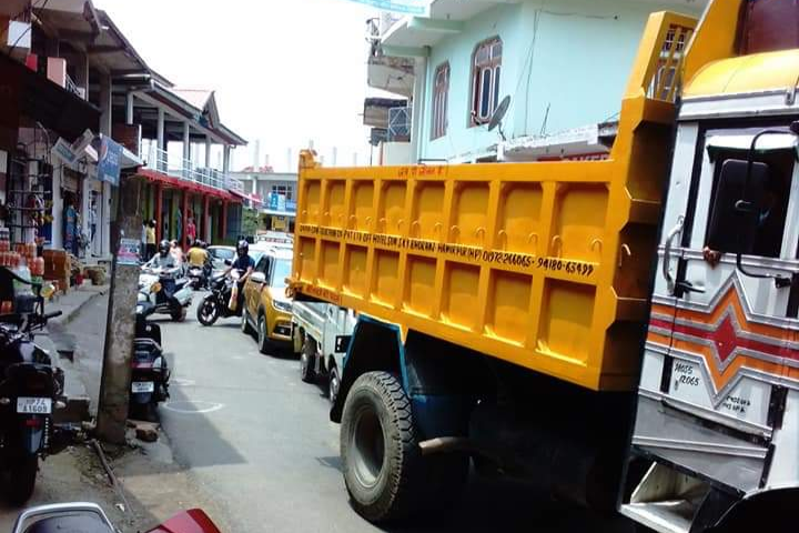 Traffic jaam in Bharedi market