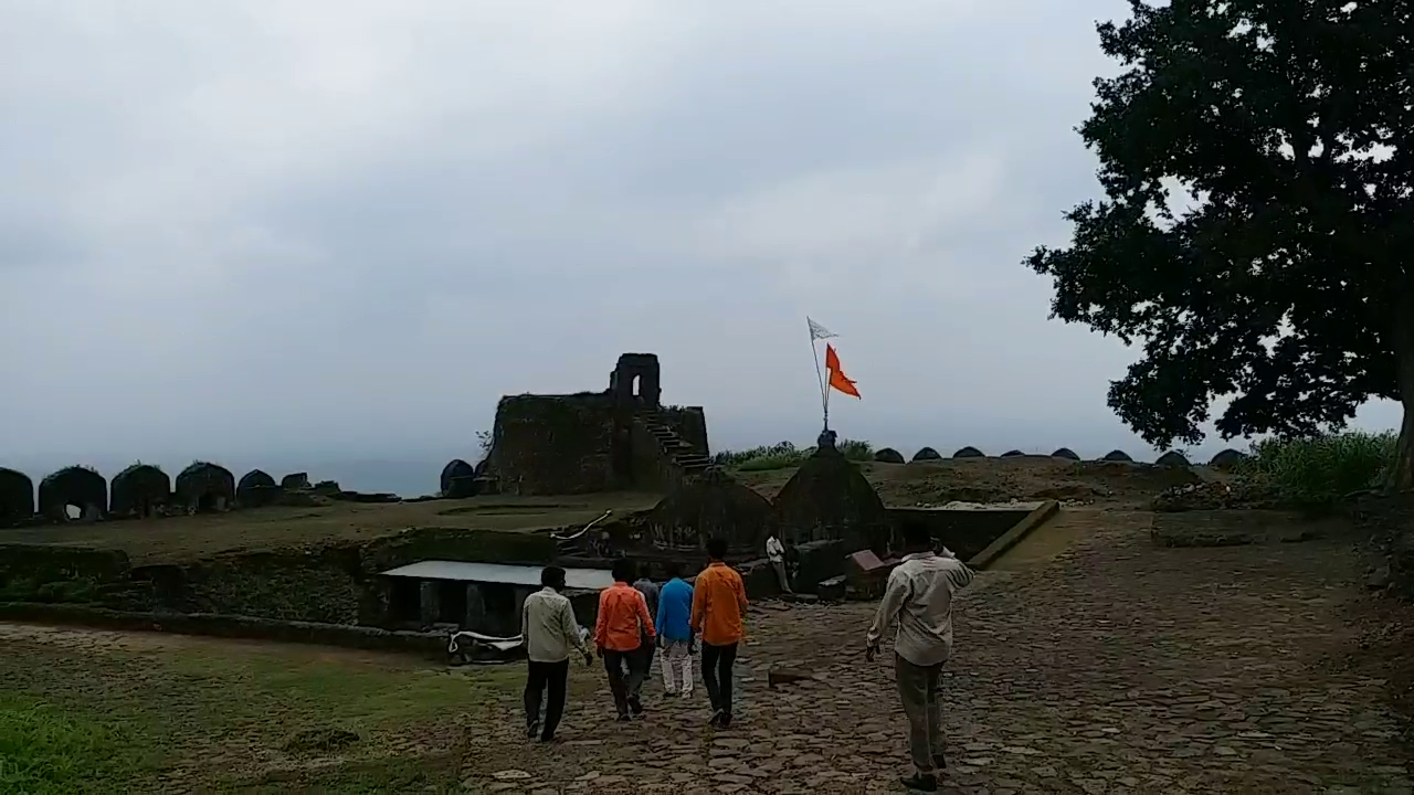 asirgarh fort