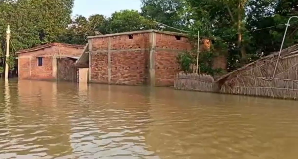 sdrf  helped to flood victims properly in darbhanga