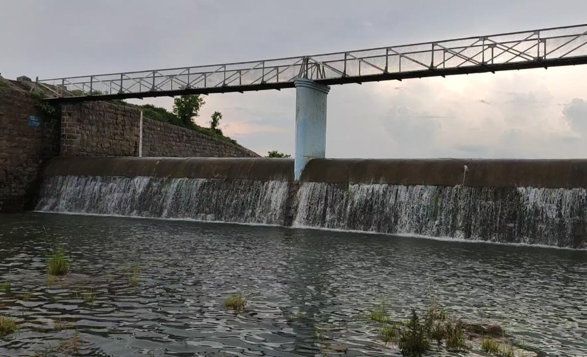 Water flowing through the West Ware