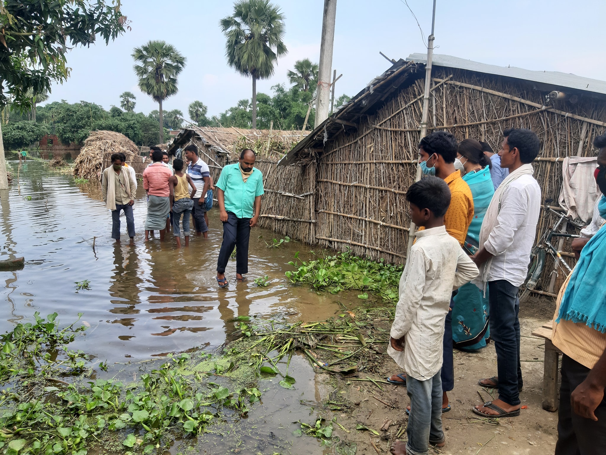 LJP state general secretary sarita paswan inspected flooded area in saharsa