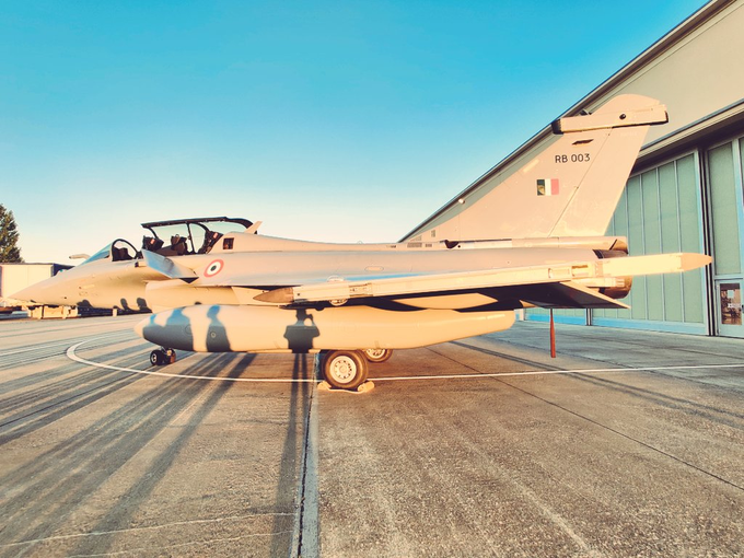 Rafale fighter jets to land at 2 pm