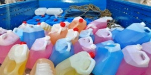 fourteen hundred litres of spurious sanitizer seized in Kolkata Two arrested Etv bharat news