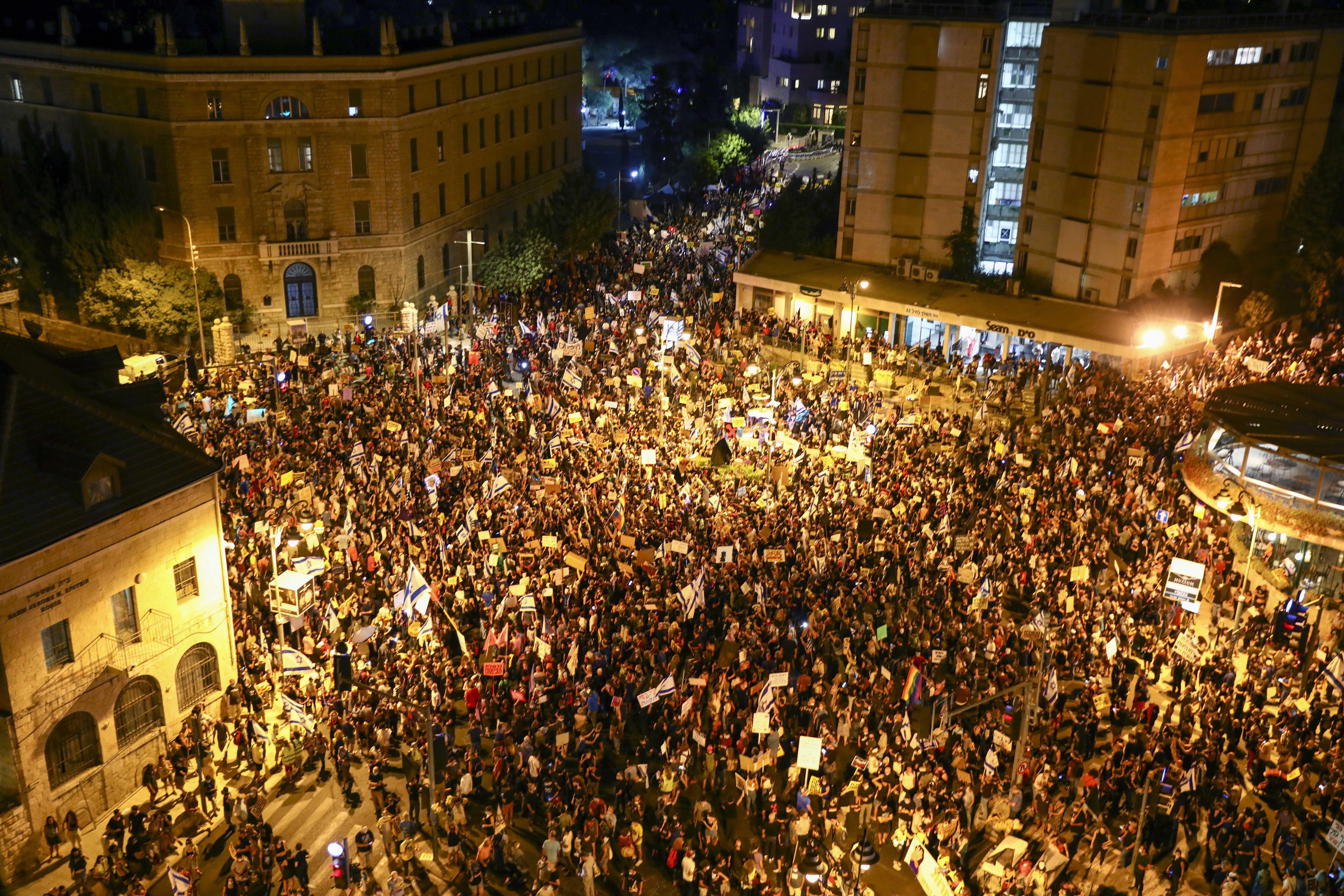 massive-protests-against-netanyahu-in-jerusalem