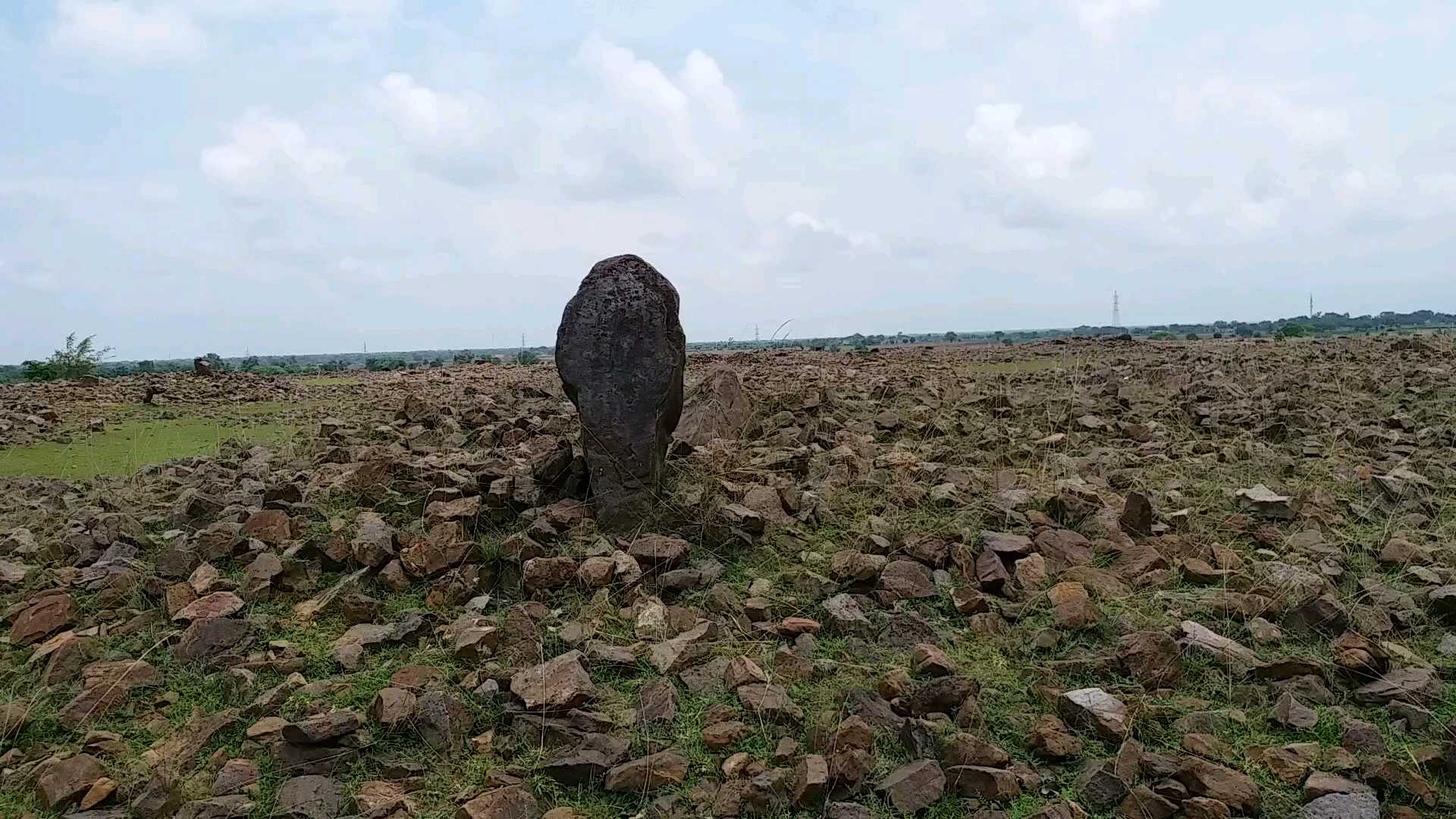 historical rocks in balod, Megaliths in balod