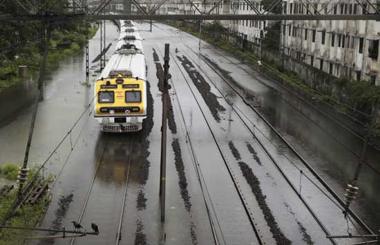 Heavy rains in Mumbai and lashes the city from Monday onwards