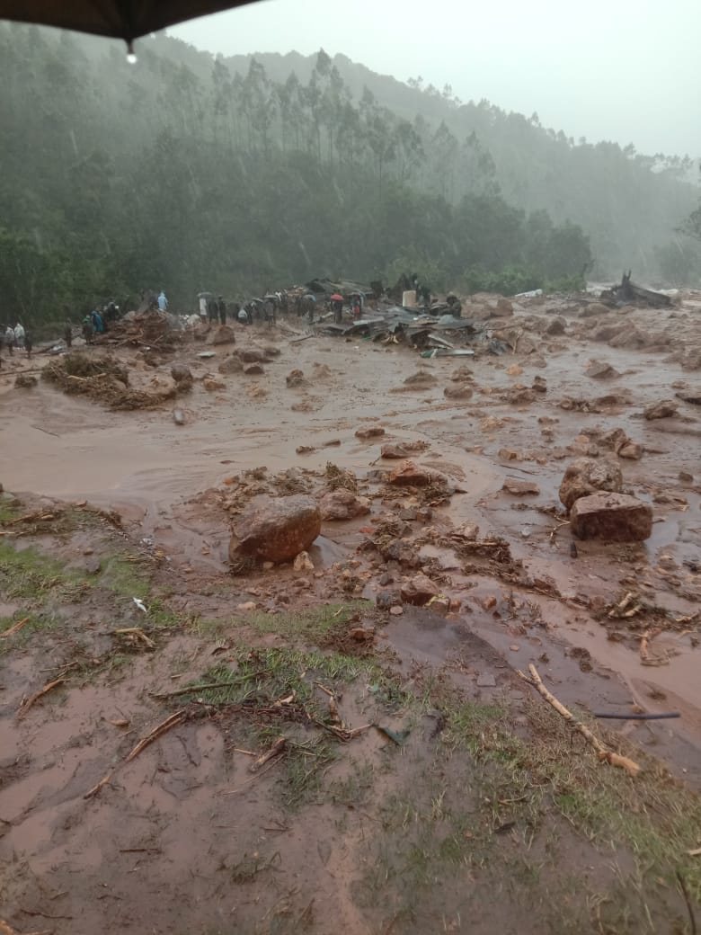 Rain Updates  വയനാട്ടില്‍ അതിശക്തമായ മഴ;ഗതാഗതം തടസപ്പെട്ടു  rain  kerala updates  അതിശക്തം കാലവര്‍ഷം