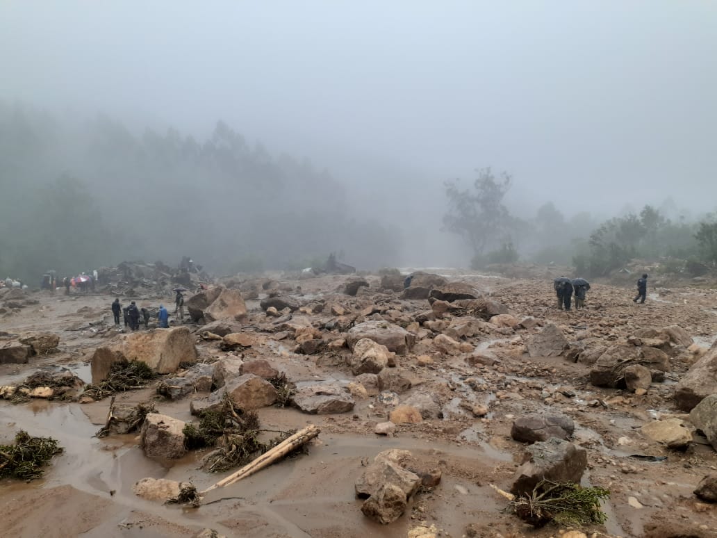 Rain Updates  വയനാട്ടില്‍ അതിശക്തമായ മഴ;ഗതാഗതം തടസപ്പെട്ടു  rain  kerala updates  അതിശക്തം കാലവര്‍ഷം