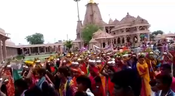 Every year a crowd thronged the temple