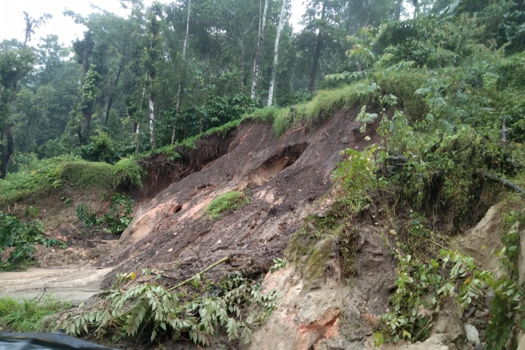 Hill collapse   In  Moodigere