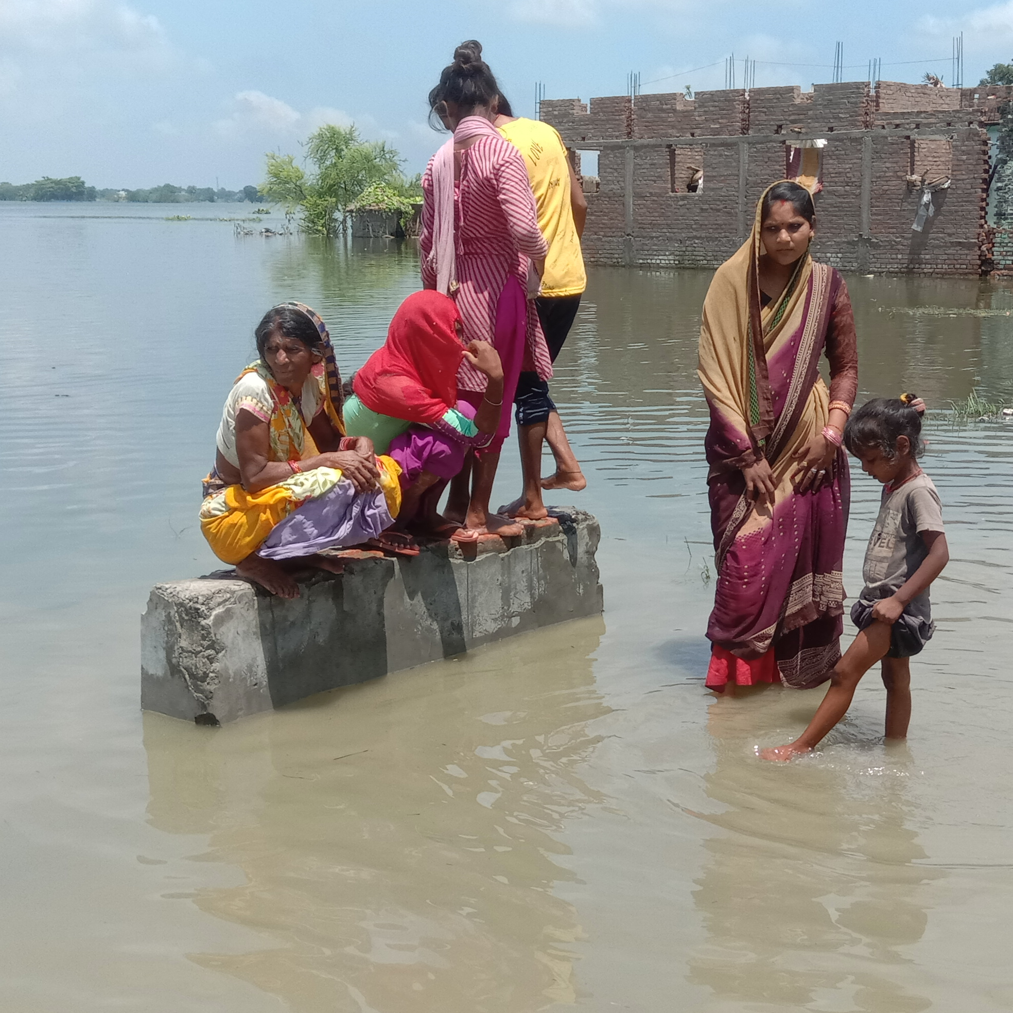 क्या करें ये बाढ़ पीड़ित