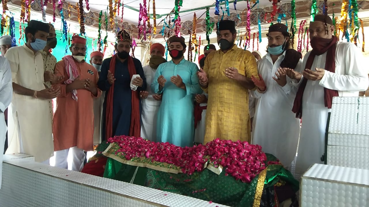 urs-celebrated-with-simplicity-in-piran-kaliar-dargah